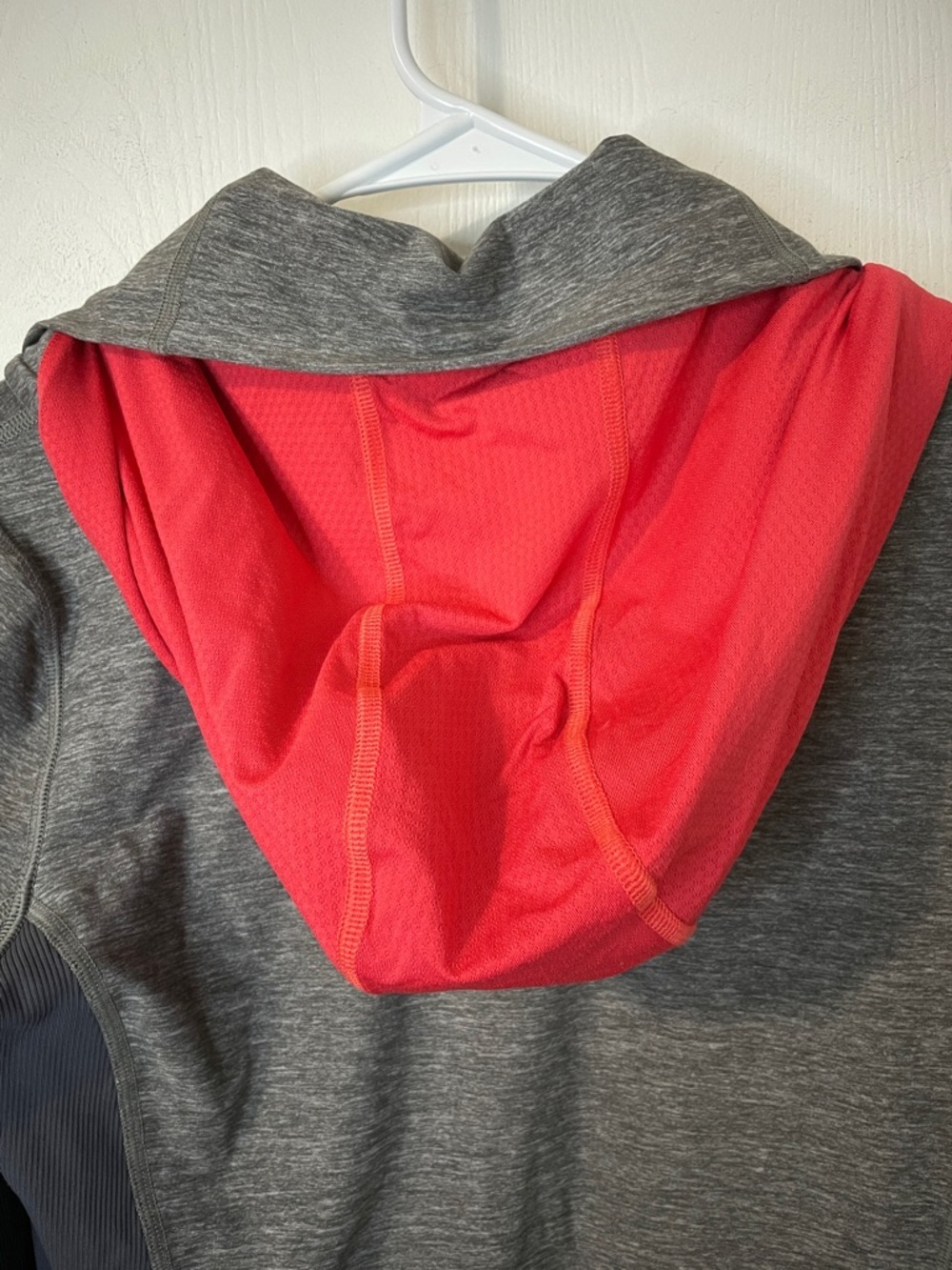 Lululemon In Stride Jacket Heathered Gray Red Size 8 Hooded Full Zip - Picture 7 of 9